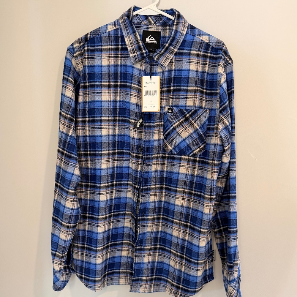 Quicksilver Men's blue flannel button down size small
